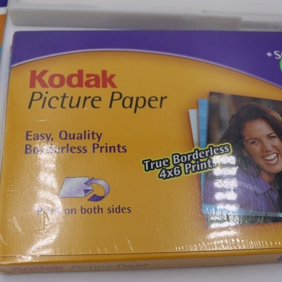 Canon Selphy Photo Printer with Instructions & Photo Paper - Picture 7 of 8